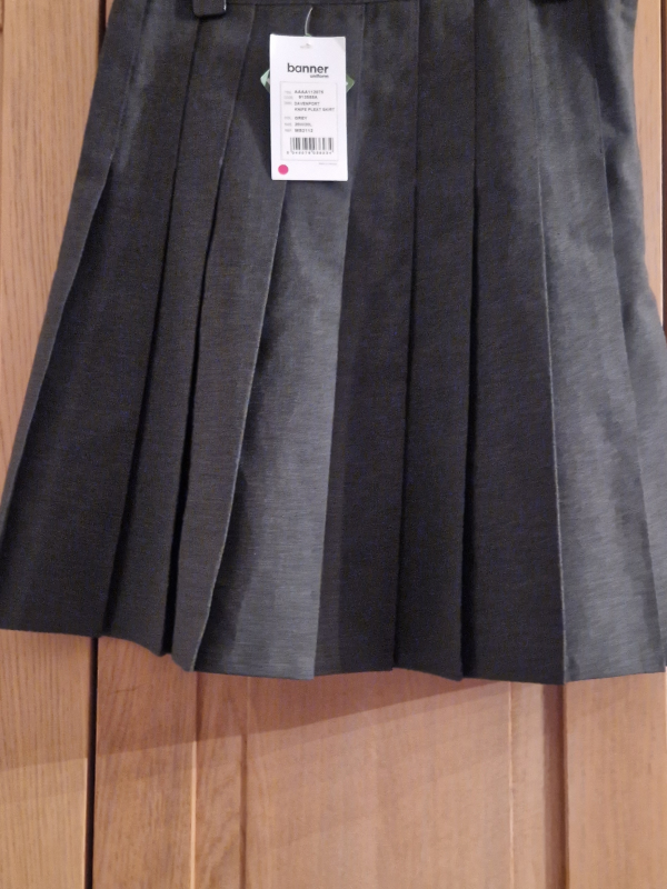 26W/20L school skirt